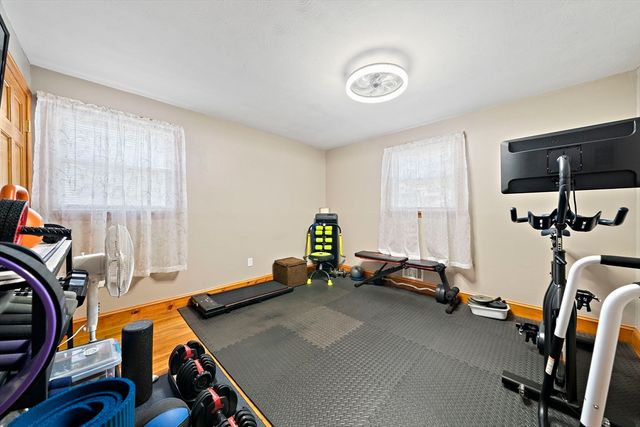 7 Oakwood Ave, Randolph, MA 02368