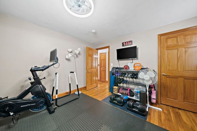 7 Oakwood Ave, Randolph, MA 02368