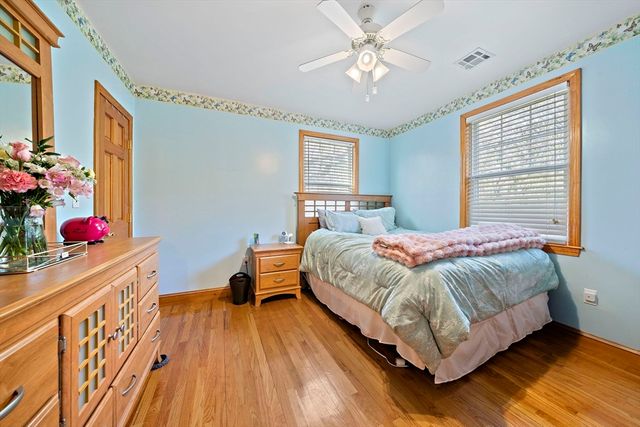 7 Oakwood Ave, Randolph, MA 02368