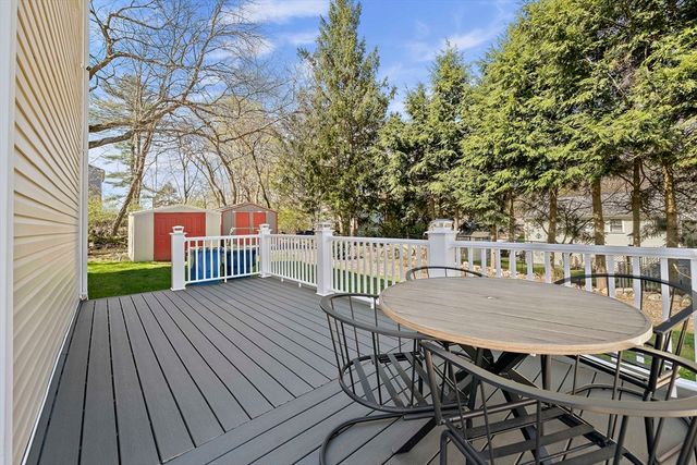7 Oakwood Ave, Randolph, MA 02368