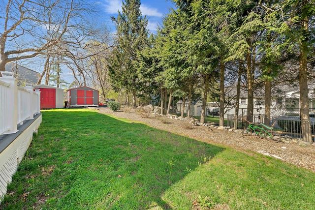 7 Oakwood Ave, Randolph, MA 02368