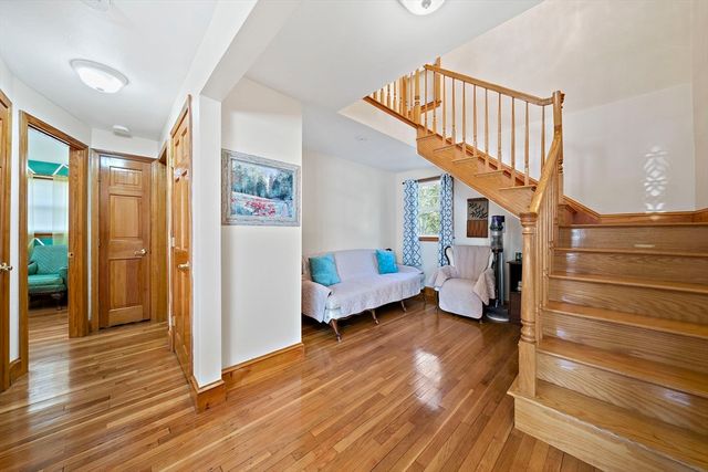 7 Oakwood Ave, Randolph, MA 02368