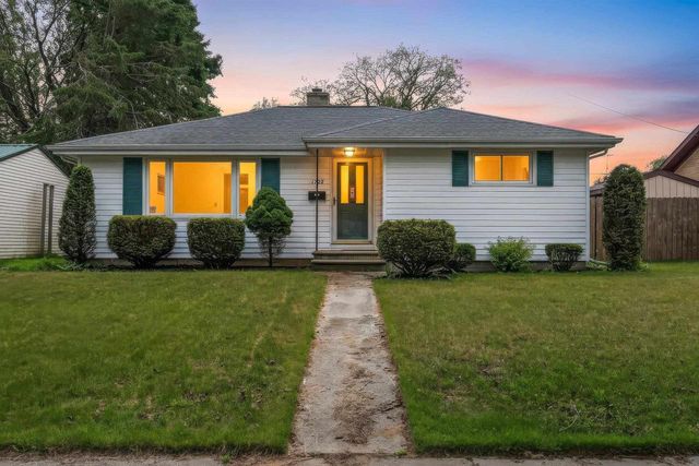 1727 30TH STREET, Two Rivers, WI 54241