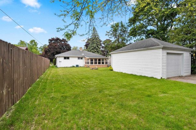 1727 30TH STREET, Two Rivers, WI 54241