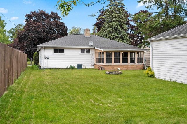 1727 30TH STREET, Two Rivers, WI 54241