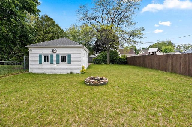 1727 30TH STREET, Two Rivers, WI 54241
