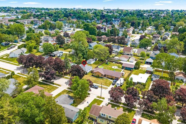 1727 30TH STREET, Two Rivers, WI 54241