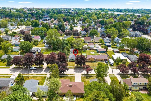 1727 30TH STREET, Two Rivers, WI 54241