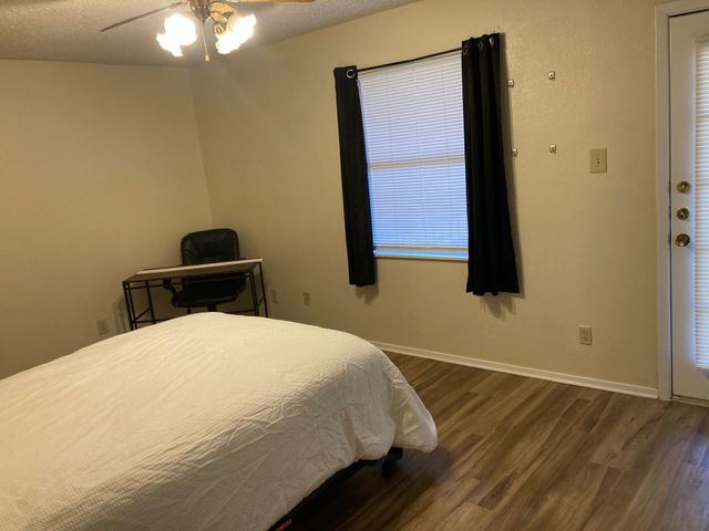 1421 S 12th Street S 108, Waco, TX 76706