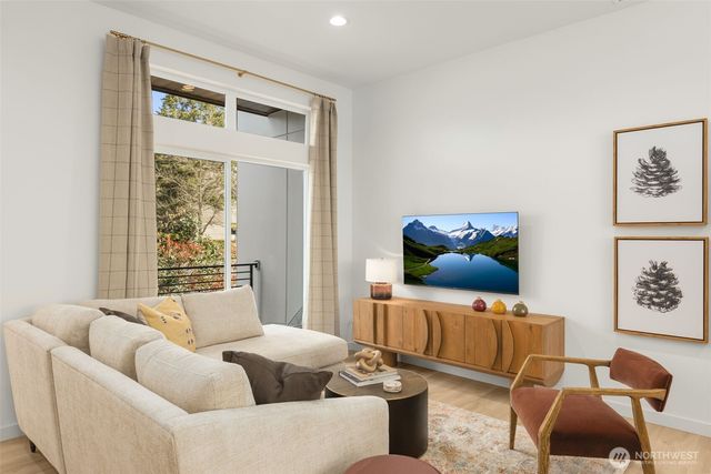 16015 SE 31st Lane, Bellevue, WA 98008