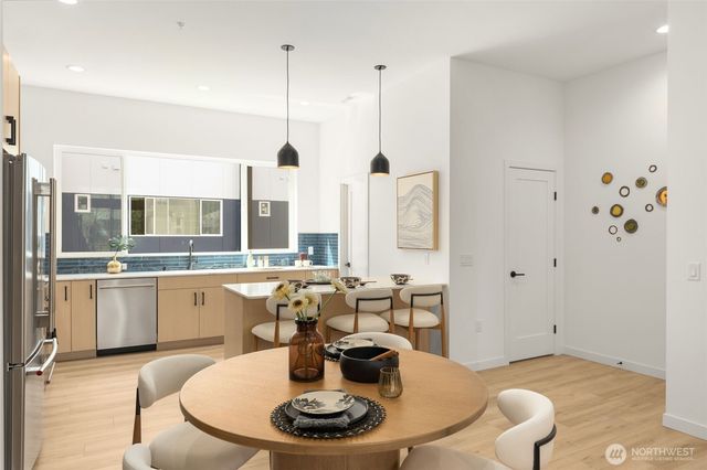 16015 SE 31st Lane, Bellevue, WA 98008