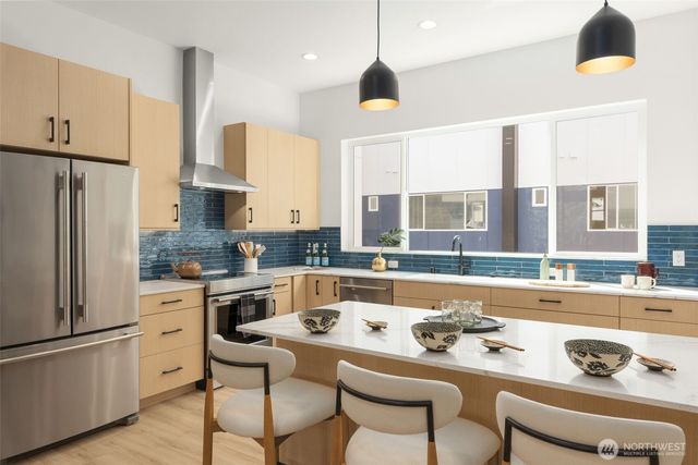 16015 SE 31st Lane, Bellevue, WA 98008