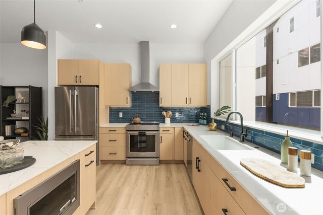 16015 SE 31st Lane, Bellevue, WA 98008