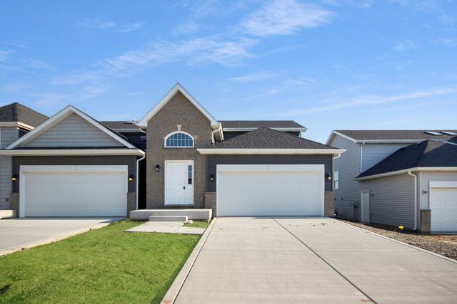 3033 W 82nd Place, Merrillville, IN 46410