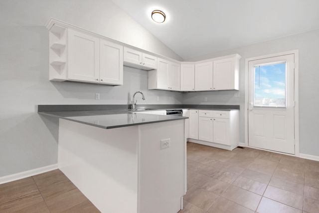 3033 W 82nd Place, Merrillville, IN 46410
