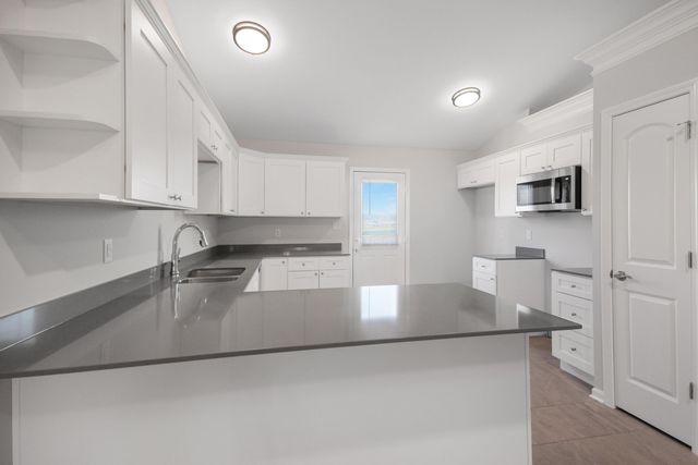 3033 W 82nd Place, Merrillville, IN 46410