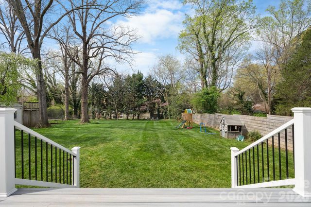 95 18th Avenue NW, Hickory, NC 28601