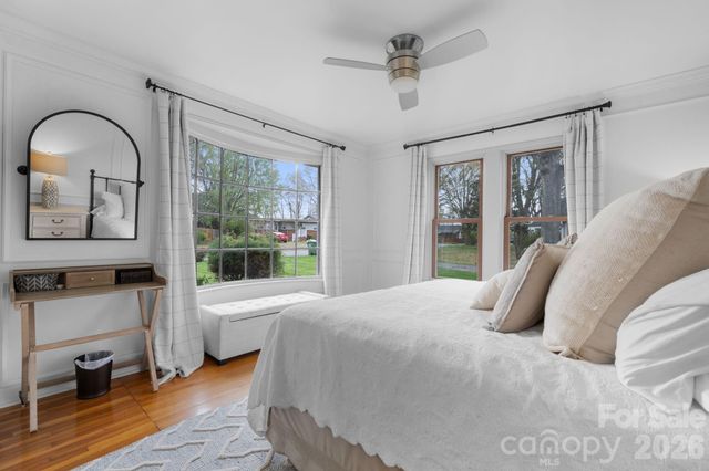 95 18th Avenue NW, Hickory, NC 28601