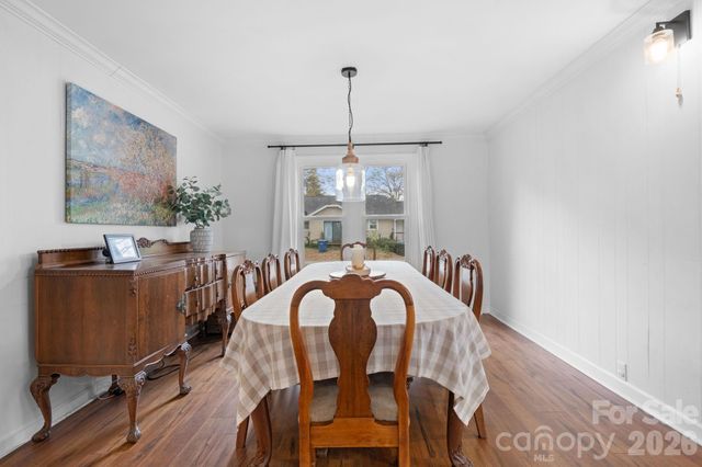 95 18th Avenue NW, Hickory, NC 28601