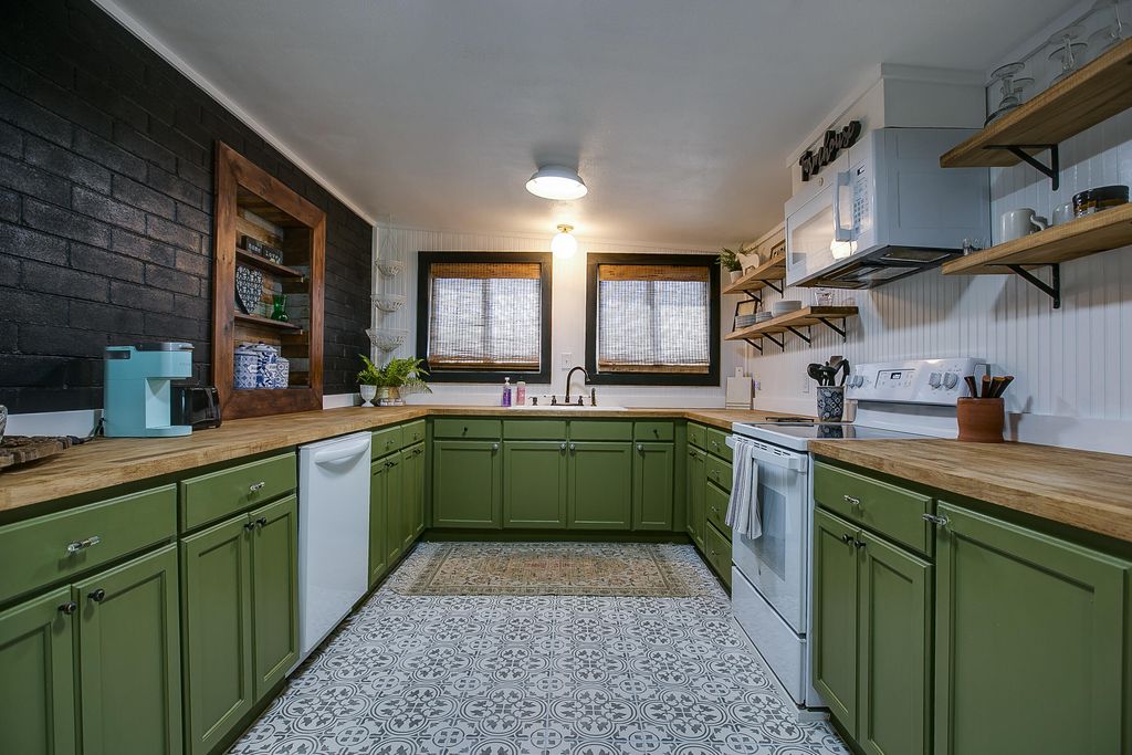 Image 13 of property listing at 2095 End Street, San Angelo, TX 76905