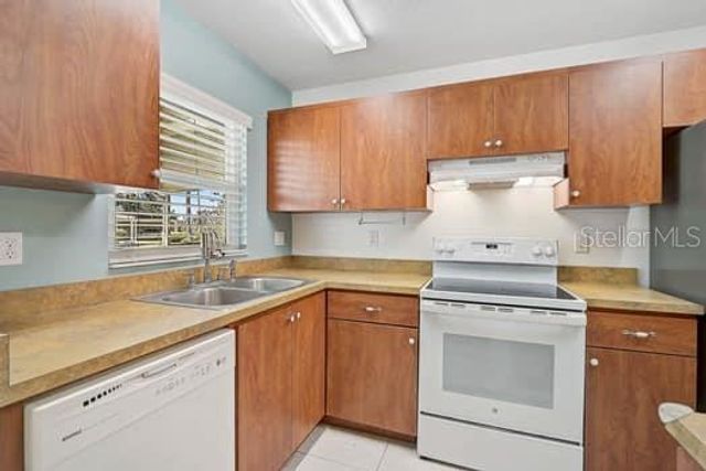 602 PARK CIRCLE, Bradenton, FL 34207