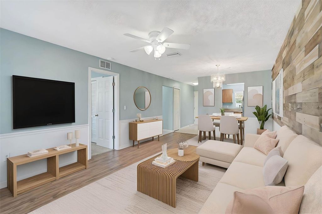 Image 3 of property listing at 602 PARK CIRCLE, Bradenton, FL 34207