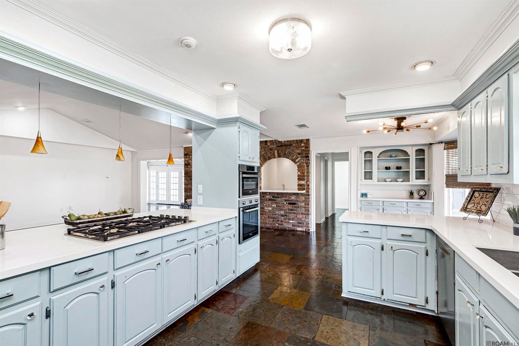 4204 Pine Park Dr, Baton Rouge, LA 70809