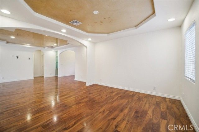 13816 Bessemer Street, Van Nuys (los Angeles), CA 91401