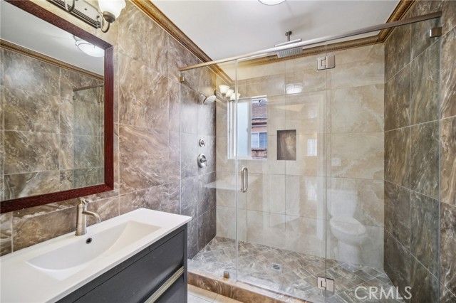 13816 Bessemer Street, Van Nuys (los Angeles), CA 91401