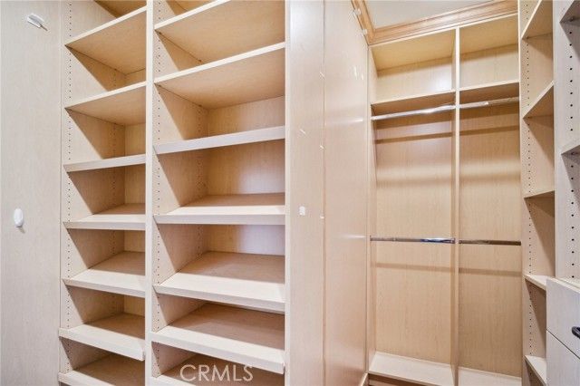 13816 Bessemer Street, Van Nuys (los Angeles), CA 91401