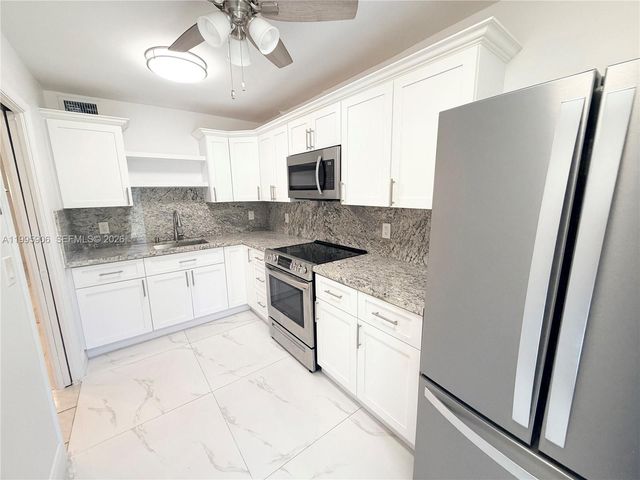 1150 Atlantic Shores Blvd 503, Hallandale Beach, FL 33009