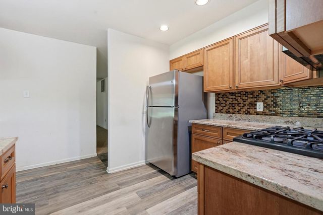 300 NEW RD, Southampton, PA 18966