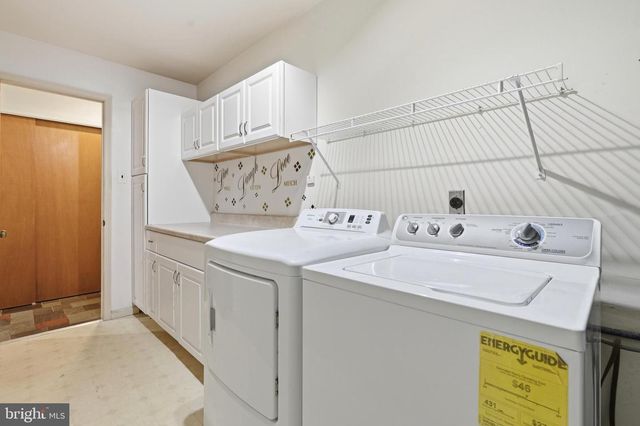 300 NEW RD, Southampton, PA 18966