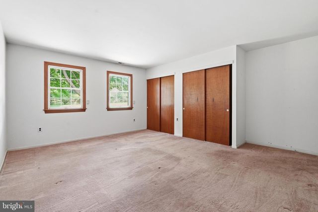 300 NEW RD, Southampton, PA 18966