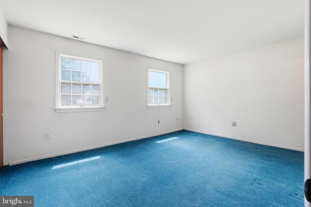 300 NEW RD, Southampton, PA 18966