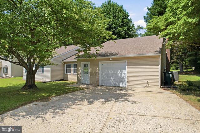 300 NEW RD, Southampton, PA 18966