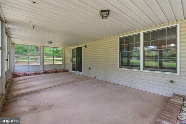300 NEW RD, Southampton, PA 18966