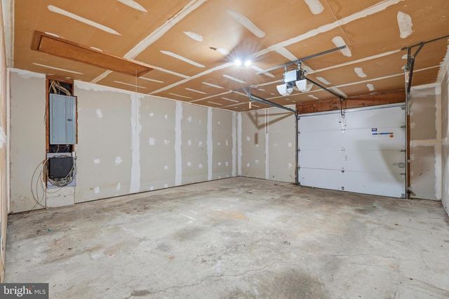 300 NEW RD, Southampton, PA 18966