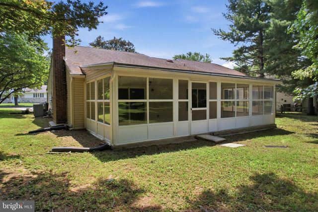 300 NEW RD, Southampton, PA 18966