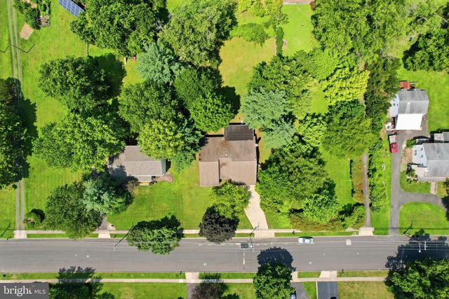300 NEW RD, Southampton, PA 18966