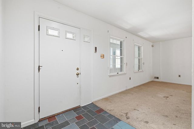 300 NEW RD, Southampton, PA 18966