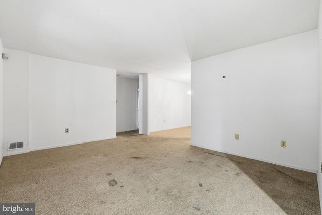 300 NEW RD, Southampton, PA 18966