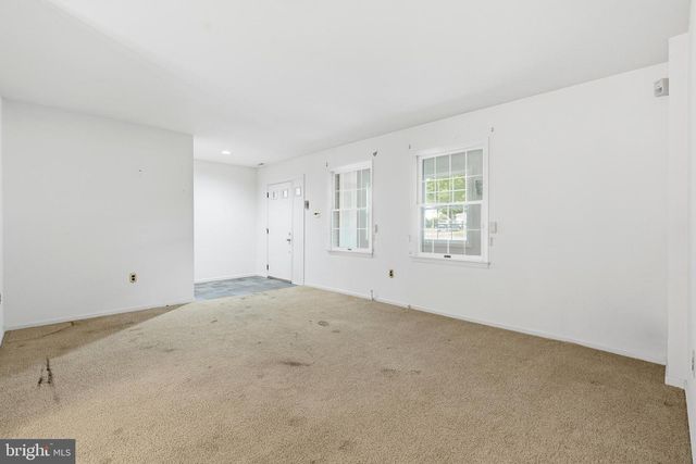 300 NEW RD, Southampton, PA 18966