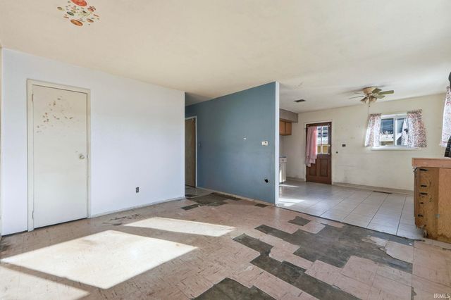 1842 Kinsmoor Avenue, Fort Wayne, IN 46809