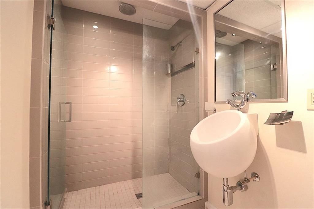 Image 26 of property listing at 32 PEACHTREE NW Street 1601, Atlanta, GA 30303