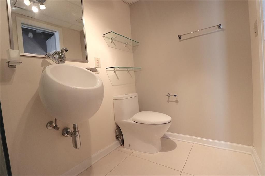 Image 27 of property listing at 32 PEACHTREE NW Street 1601, Atlanta, GA 30303