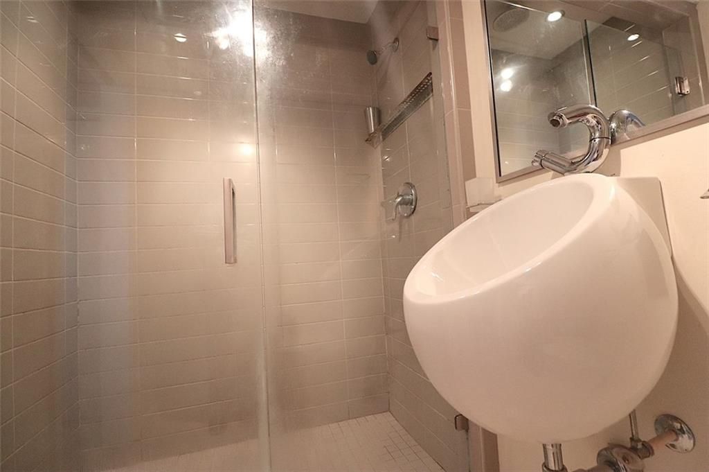 Image 29 of property listing at 32 PEACHTREE NW Street 1601, Atlanta, GA 30303