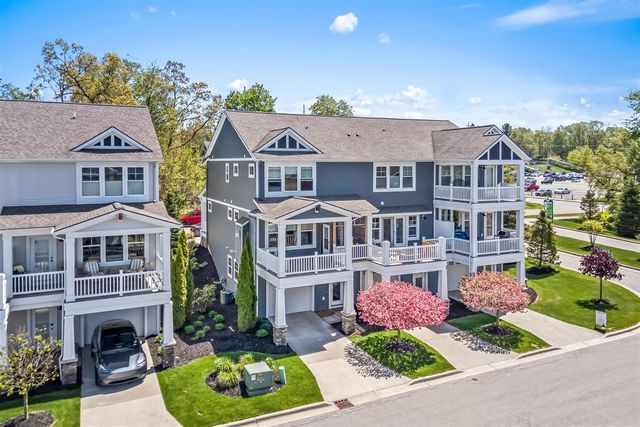 936 S Lake Street, Whitehall, MI 49461