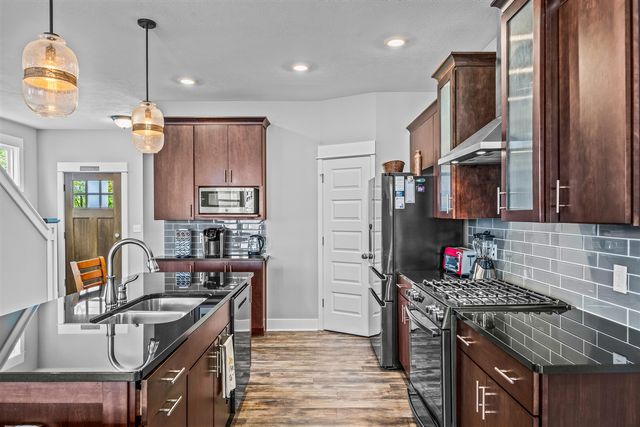 936 S Lake Street, Whitehall, MI 49461