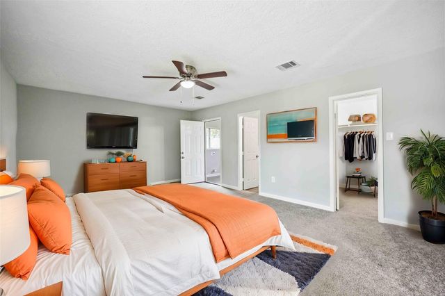 7150 Mobud Drive, Houston, TX 77074